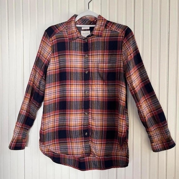 American Eagle Outfitters Tops - American Eagle Boyfriend Fit - Ah-Mazingly Soft Plaid button down - Size S -